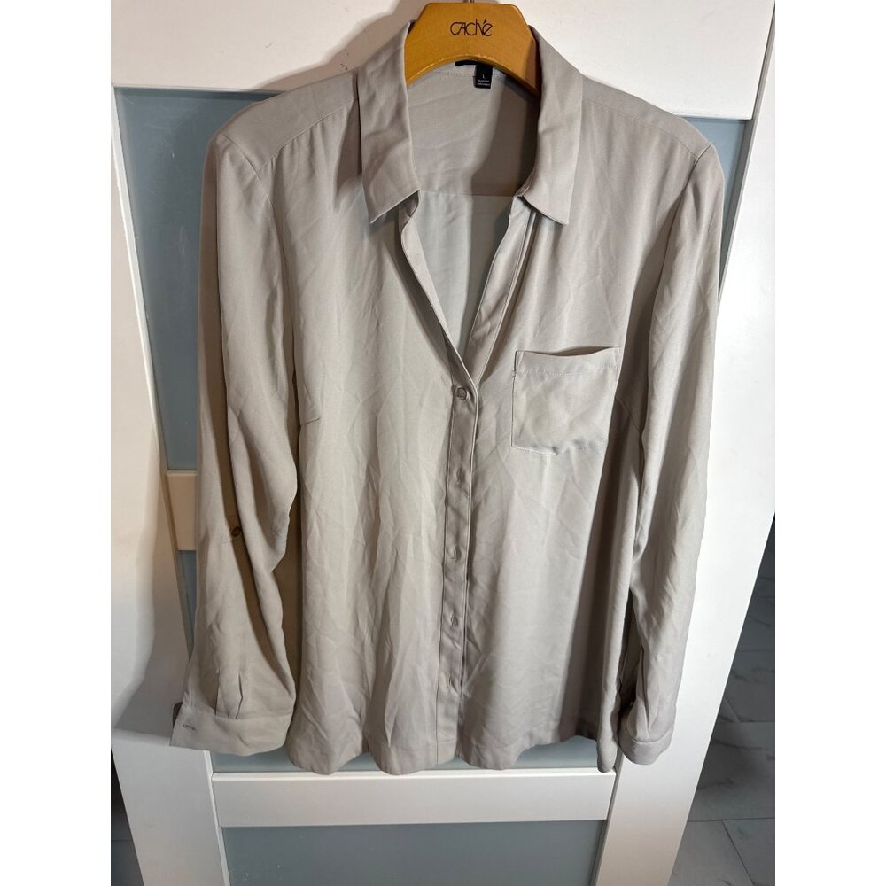 Ache Brand Womens Light Gray Long Sleeve Button-Up Blouse Pocket Size M   21-64